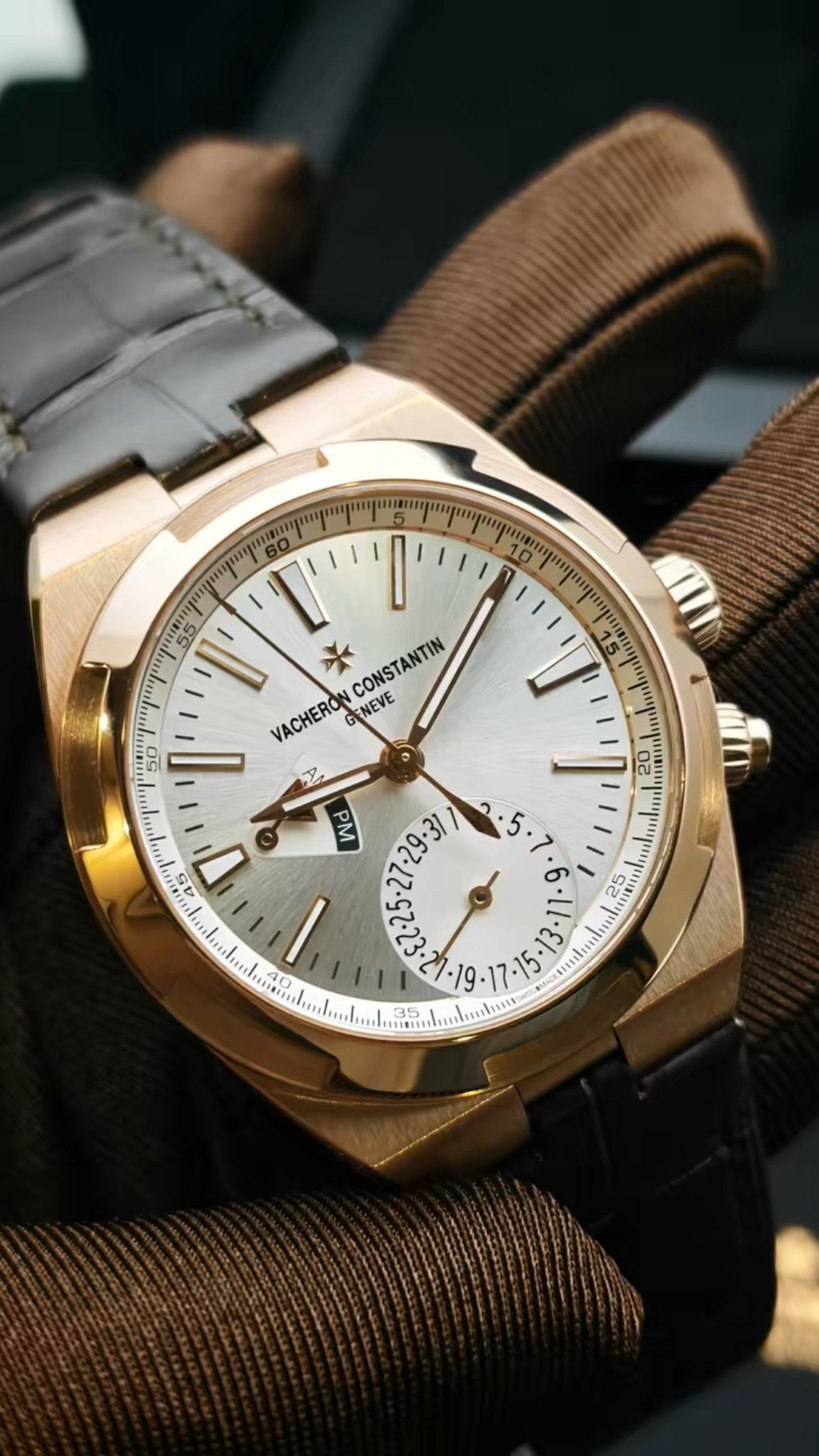 2019 rose-gold Vacheron Constantin Overseas Dual Time